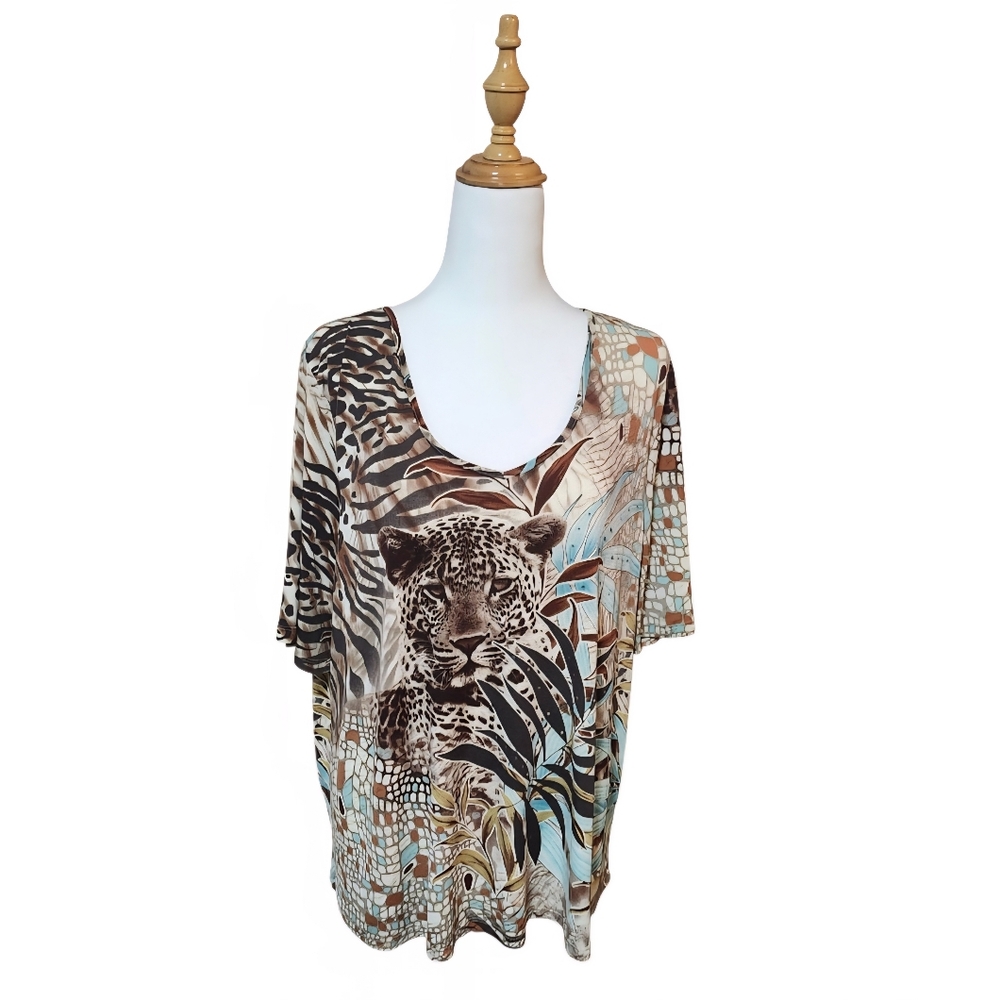 Tan Jay 🇨🇦 Petites Leopard Print Short Sleeve Top - Brown and Blue